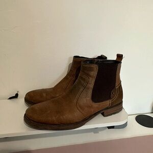 Men's Brown Leather Chukka Boots